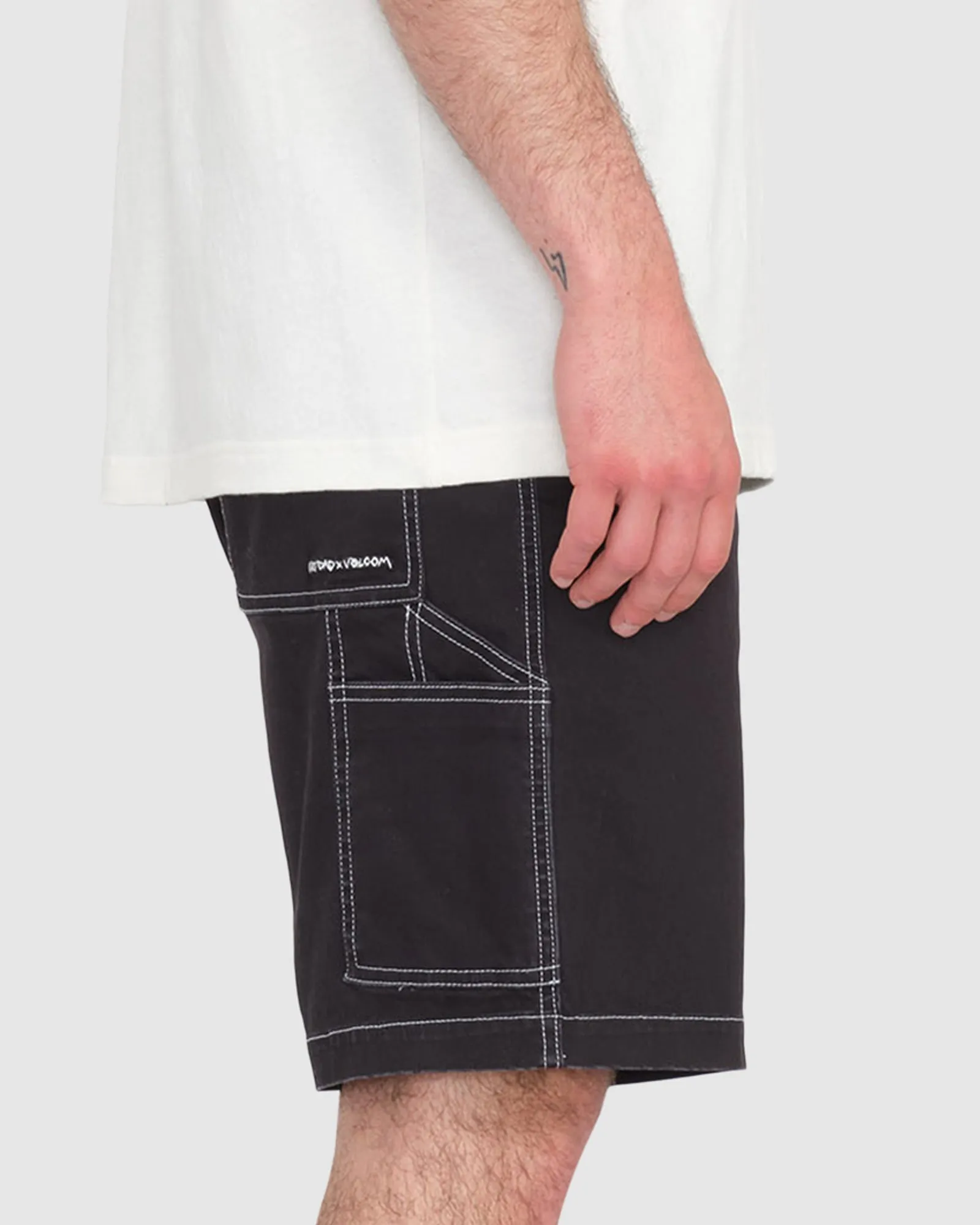 MENS V ENT HOCKEY DAD 20 SHORTS