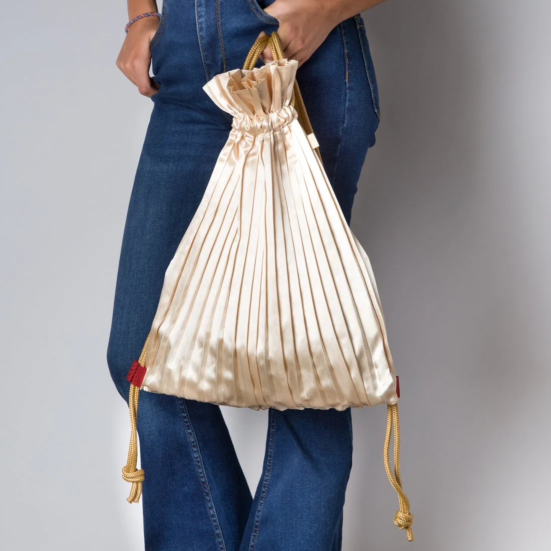 Write Sketch & - GOLD SATIN PLEATED BACKPACK